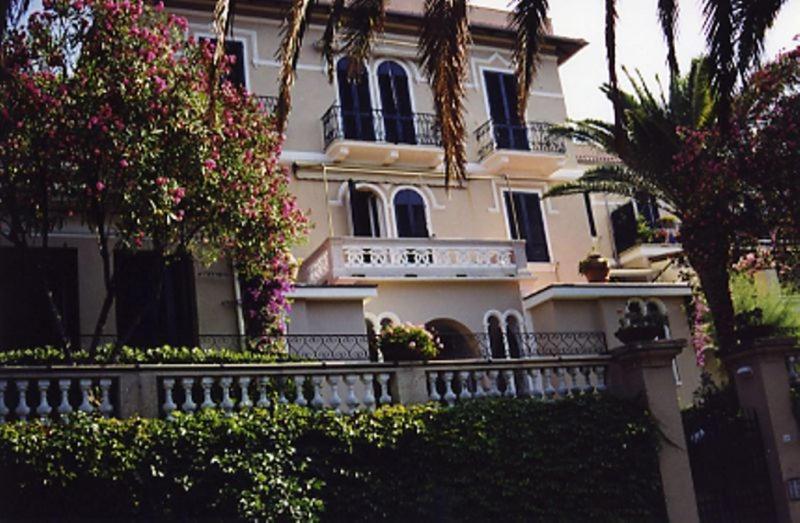 Elegant And Sea View Excelsior Apartment Levanto Extérieur photo